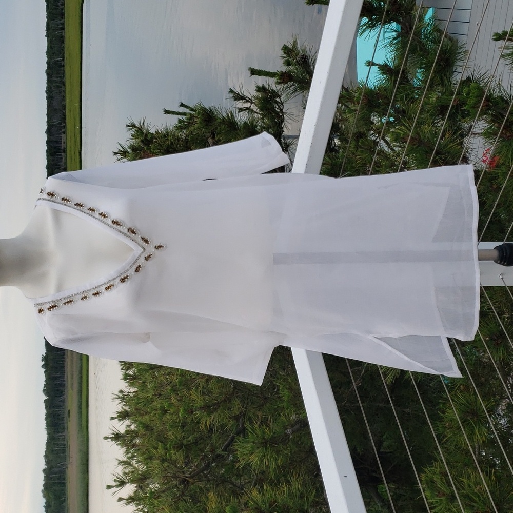 High Style Womens Sheer White Embellished V-neck 3/4 Sleeve Cover-up, Kurti S/M